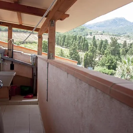 Mansarda Caruso Apartmán Pollina